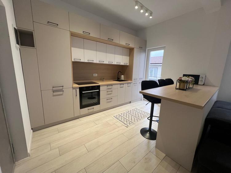 Apartament cu doua camere mobilat si utilat lux