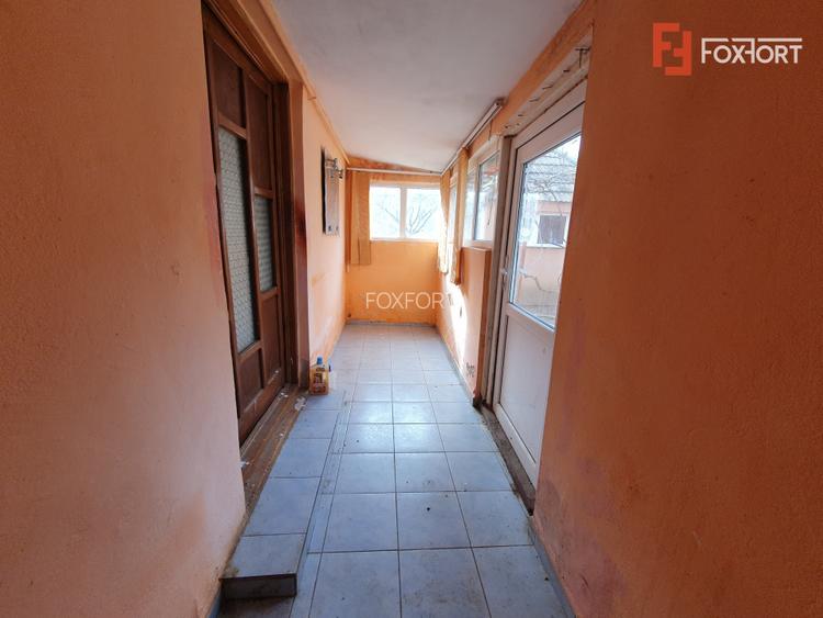 Casa de vanzare cu 3 camere si teren de 1008 mp - Deta - 9