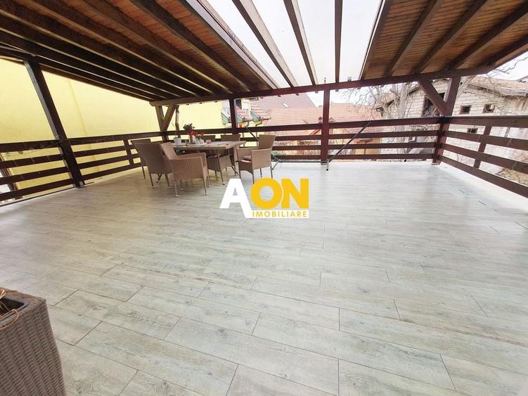 Casa pt 2 familii sau pt. clinica medicala, 8 camere, 486 mp teren