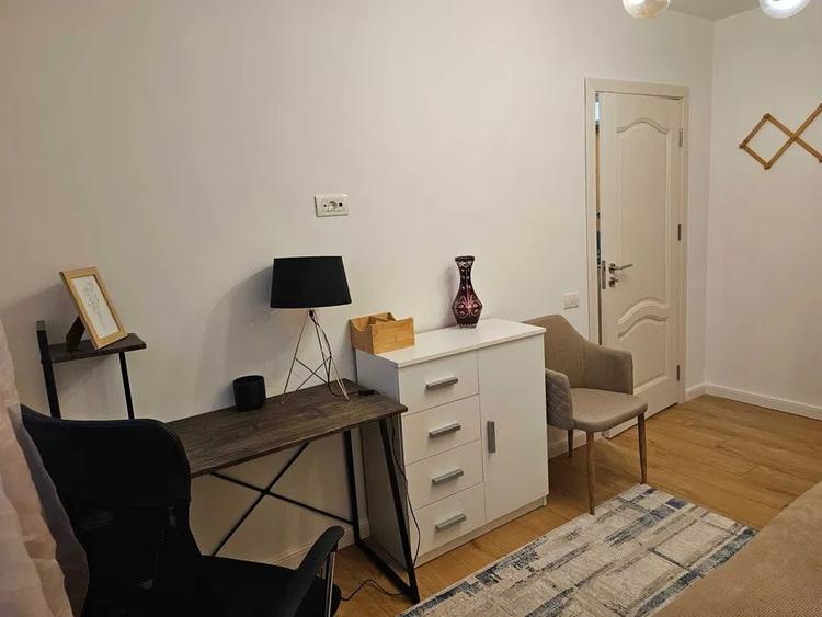 Vanzare - apartament 3 camere mobilat, etaj 2, Tiglina 1, 85.000 euro