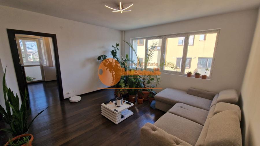 Apartament 3 camere -Zona Domenii