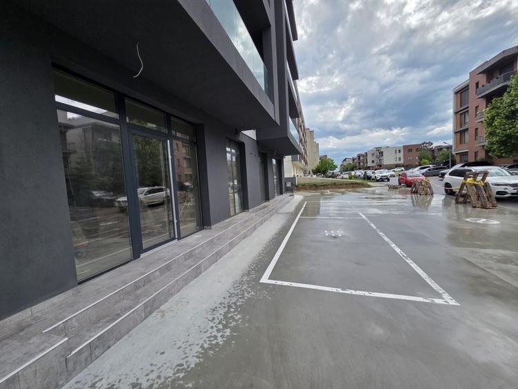 Spatiu Comerial-Tomis Plus Str. Budapesta 1D+ 1 loc parcare inclus cadastrat!