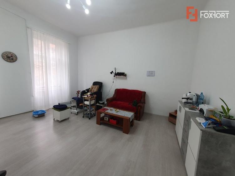 COMISION 0% Apartament cu 4 camere decomandat, la curte comuna - zona Fabric