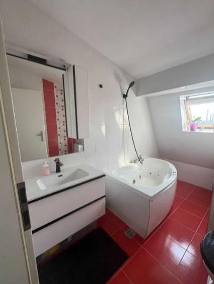 Titan metrou 1 DECEMBRIE 1918,bl.2013,et.4/4,CENTRALA ,mobilat,utilat,balcon
