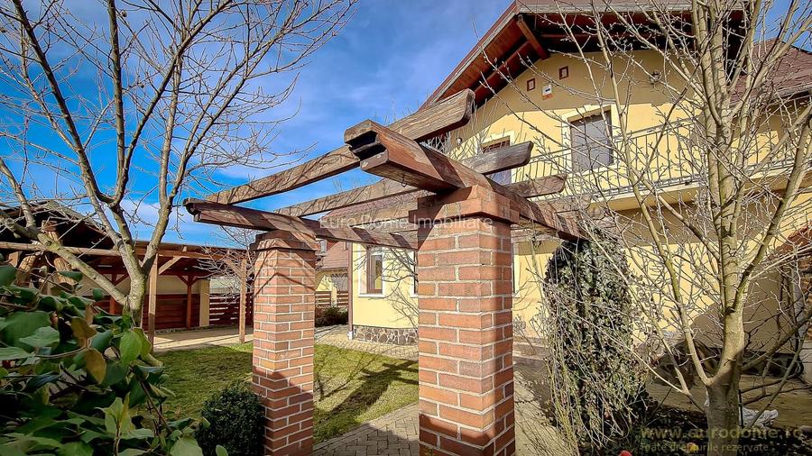 Casă nouă, intrare Stupini - 13