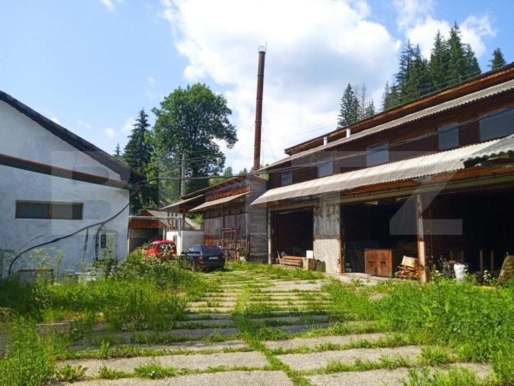 Spații industriale de 1.075 mp și teren de 6.194 mp in zona Vatra Dornei