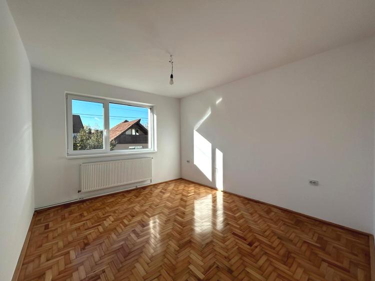 Proprietate versatila pentru locuit sau investitie - 203 mp, 8 camere - SEBES