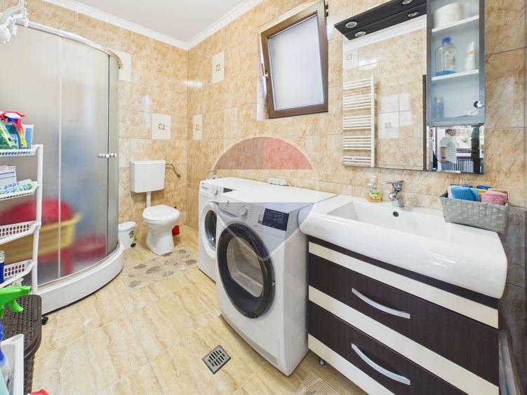 Casa / Vilă cu Subsol, P+1+M, Otopeni, 300 mp Utili, teren 600 mp