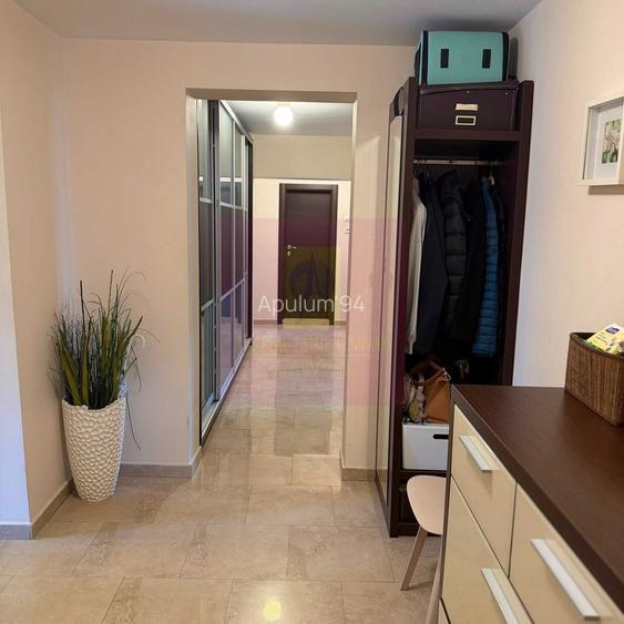 Apartament 4 camere bd Decebal stradal - 2