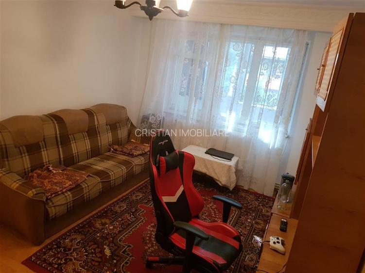 2 camere, parter cu balcon, Hipodrom - Microhala - 2