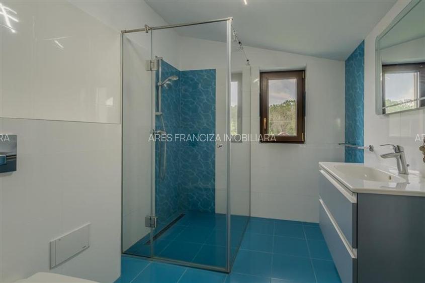 LAGUNA VERDE,VILA ,7 CAMERE,498 MP,TEREN 1000 MP,LANGA LAC SI PADURE - 36