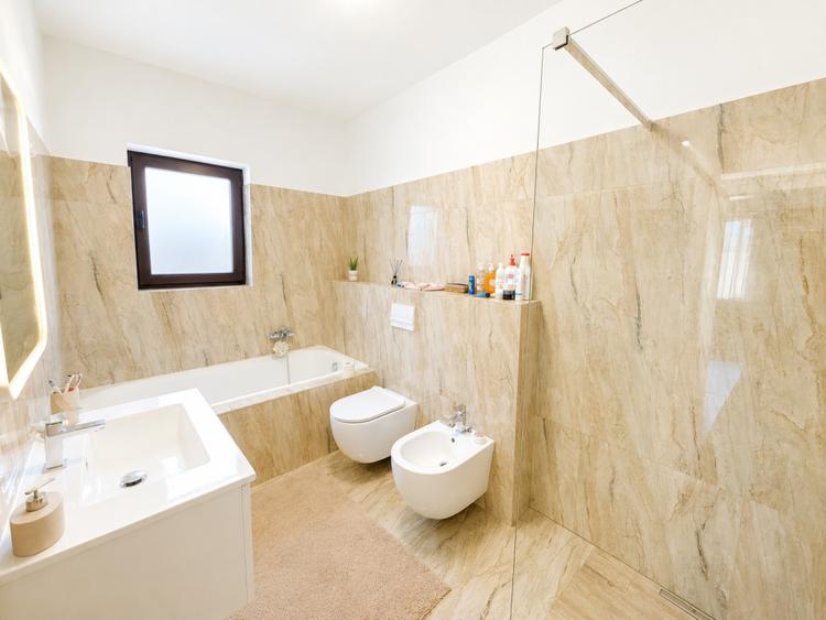 Casa individuala de vanzare 130 mp utili | Bucatarie separata | 448 mp teren.