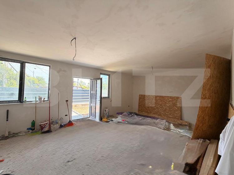 Triplex nou, 107.40 mp, teren 306 mp, zona Calea Severinului - Ambasador