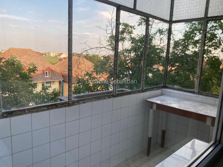 Apartament 2 camere, decomandat, centrala proprie // proprietar - 11