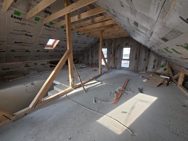 Vila 4 camere + mansarda 47mp,2km de M Râul Doamnei,tva inclus,încălzire pardose