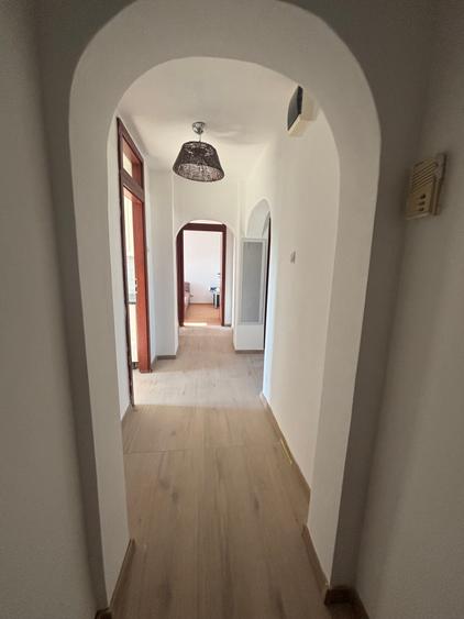 Inchiriere apartament 3 camere pe Calea Vacaresti