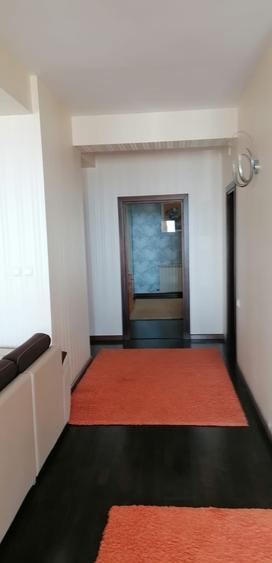 Apartament cu 3 camere de închiriat, zona Centru-Modern