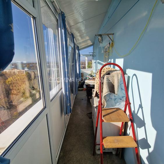Se inchiriaza apartament,decomandat doua camere,etaj 10/11 ,pret 1300ron/luna. - 11