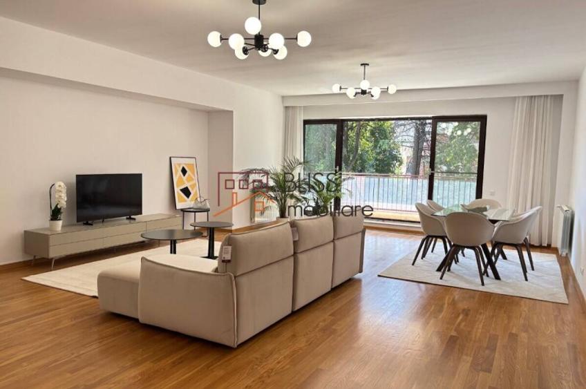 Apartament renovat cu 3 dormitoare și vedere spre parc