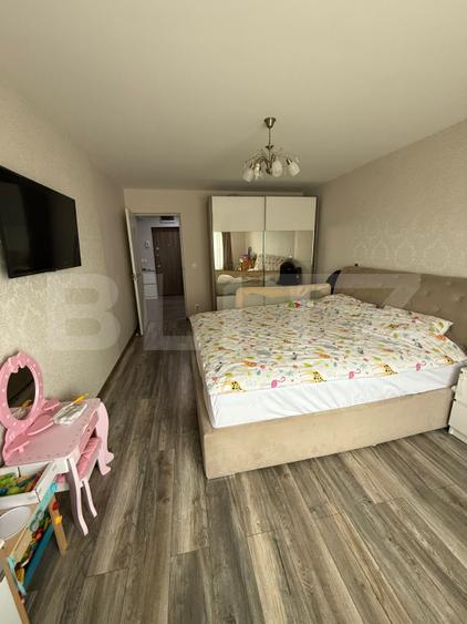 Apartament 3 camere, zona bradet, etaj intermediar