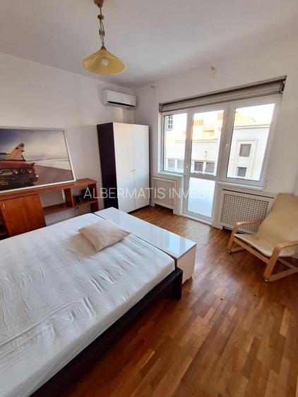Vinzare apartament renovat cu design italian in  Piata Romana - 6
