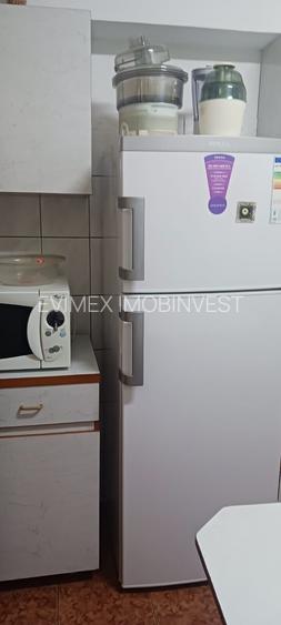 Bucur- Obor  metrou  - vanzare ap. 3 camere  decomandat - 15