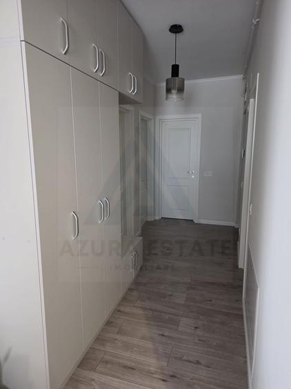 Apartament ultrafinisat 72 mp utili 3 camere 2 bai lift C. Surii Mici