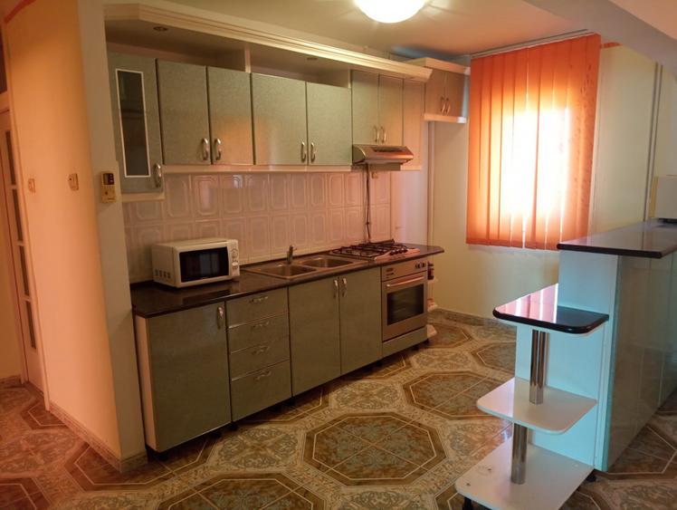 2 apartamente pe acelasi etaj cu garaj  in Nadlac