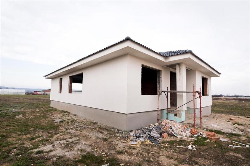 RECO Casa la rosu - 3 dormitoare, plan parter 120 mp utili - Osorhei