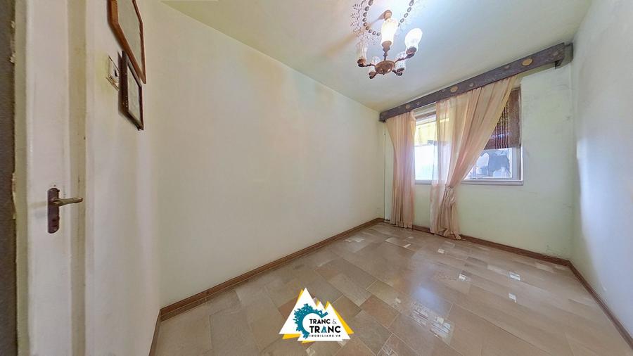 Apartament generos cu 4 camere în Podgoria, Arad