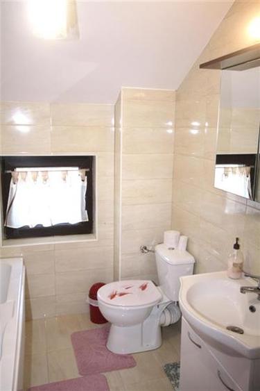 Vila superba 2018 5 camere, 5,4 Mw solar system, de vanzare, Buftea