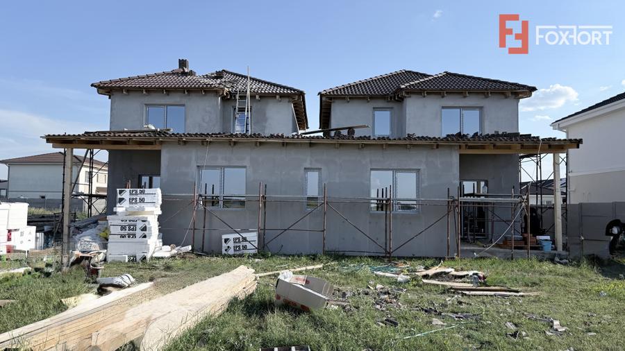 Duplex de vanzare, 4 camere despartit prin camera tehnica - Mosnita