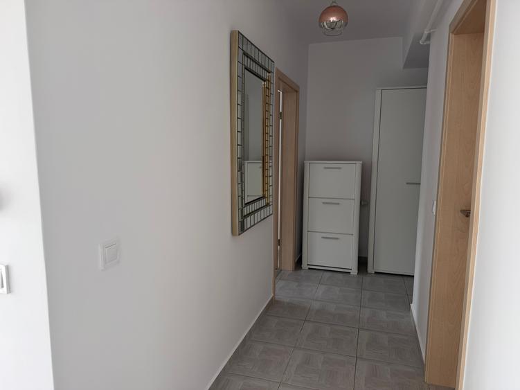 Vanzare apartament 2 camere in Tractorul zona Coresi