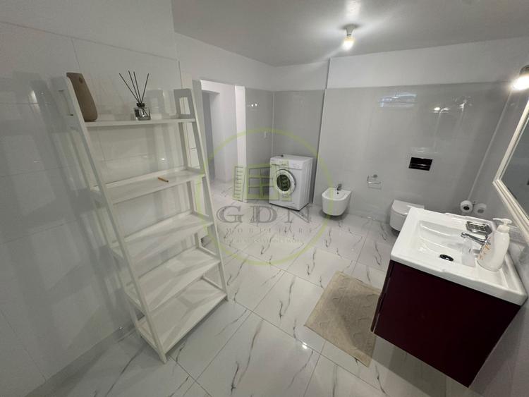 Apartament 3 camere, decomandat, 110.55 mp, Centru, zona Catedrala Sf. Dumitru