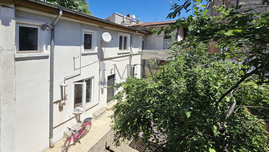 Casă consolidată la preț de apartament