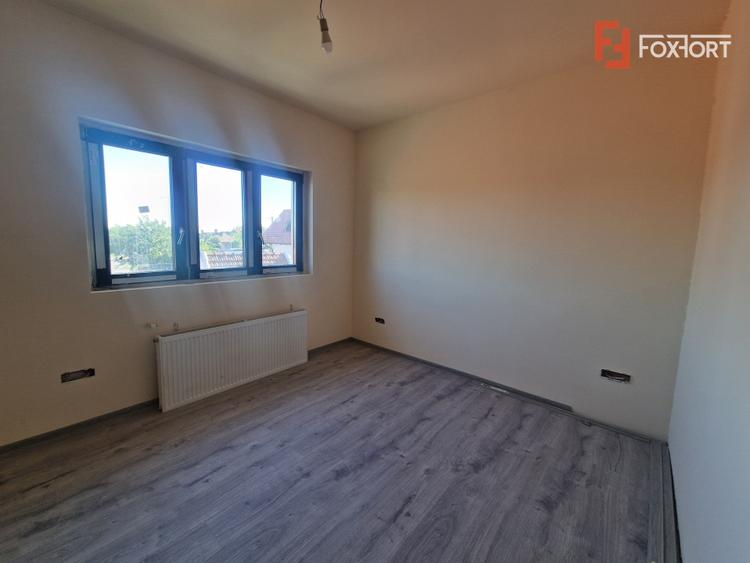 Duplex de vanzare cu 4 camere, Mosnita Noua