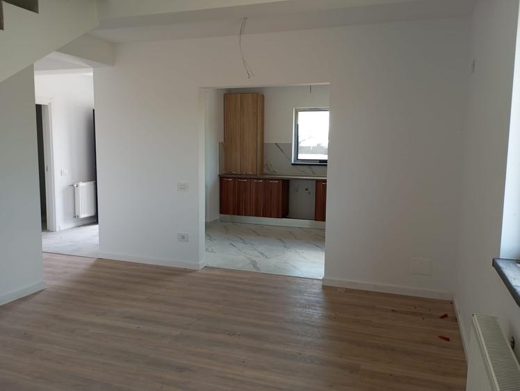 Casa individuala, la cheie, sat Dumbraveni, comuna Balotesti, str. Lahovari 90G