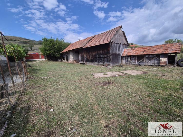 Vanzare casa in Henig 1700 mp teren