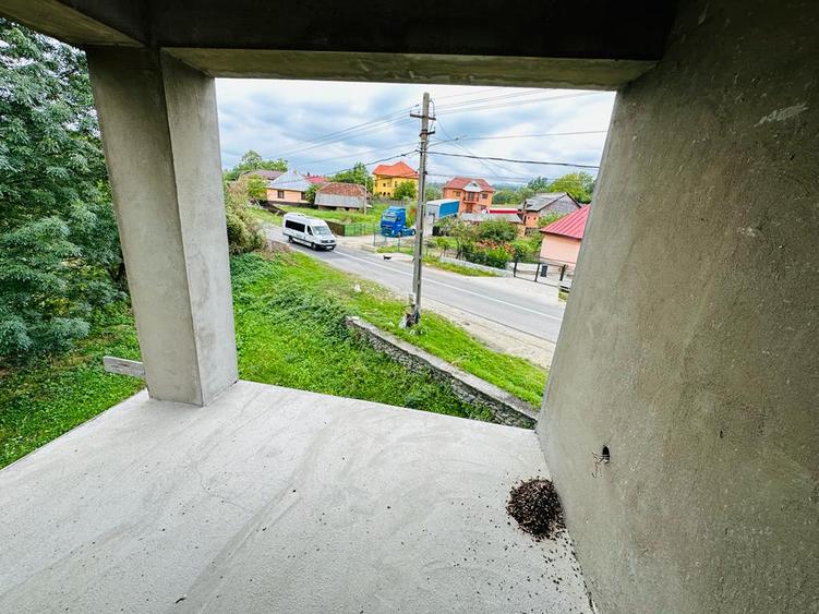 Vânzare vilă / pensiune situată în Comuna Baia de Fier
