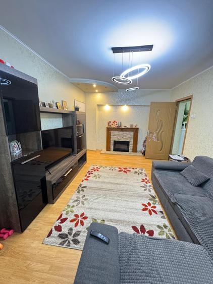 Apartament 4 camere decomandat - etaj intermediar - doua bai - doua balcoane - Dacia - Sc. G . Calinescu