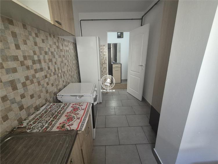Apartament 3 camere de vanzare zona Dacia