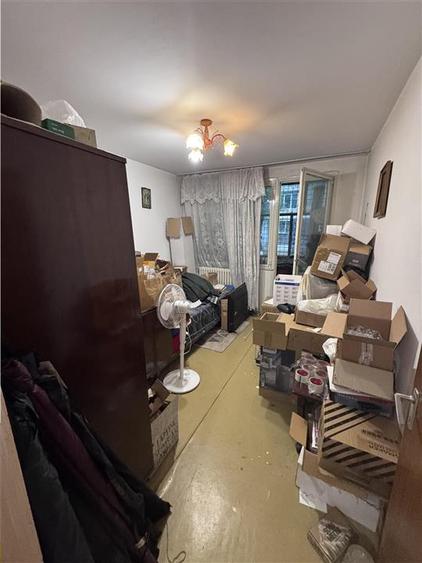 Vanzare Apartament 3 Camere Semidecomandat Berceni-Izvorul Crisului