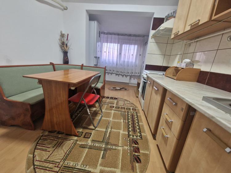 Navodari (Sud)- 2 camere decomandate 54mp, mobilat-utilat, 55.000euro
