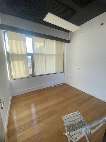 Birouri de închiriat | 102 mp (+198 mp terasa) | Piața Romană