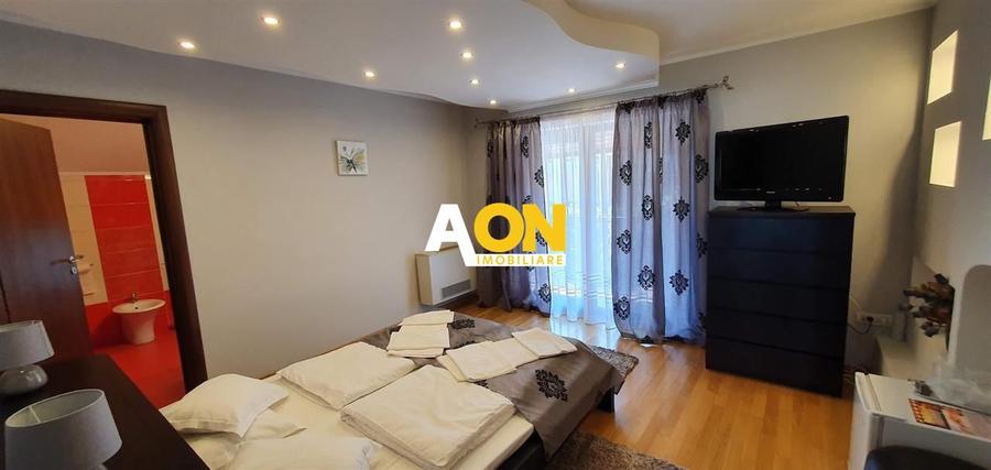 Casa 10 camere, ideala ca pensiune, zona Cetatii Alba Carolina