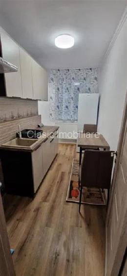 Vanzare apartament 3 camere decomandate finisat modern zona Centrala- strada Hor - 6