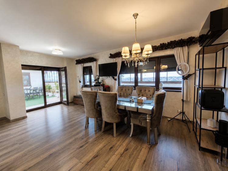 Penthouse Craiovei, lângă școala nr. 11, garaj, terasă