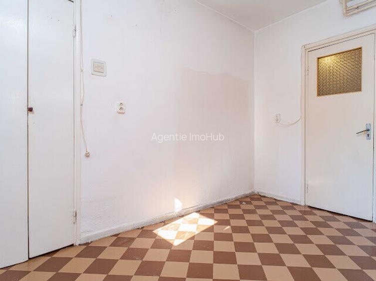 APARTAMENT  CU 3 CAMERE,  IN INIMA ORASULUI, LICEUL NATIONAL - 6