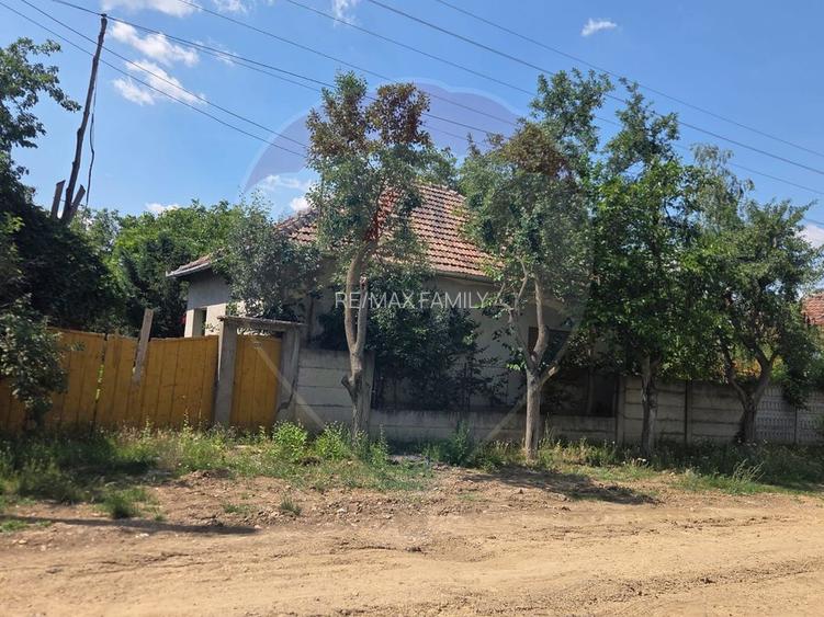 Casă cu gradina mare in Boiu - 4
