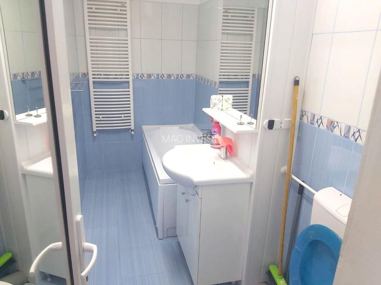 Apartament cu doua camere, decomandat - Bd. Unirii, scoala nr. 10